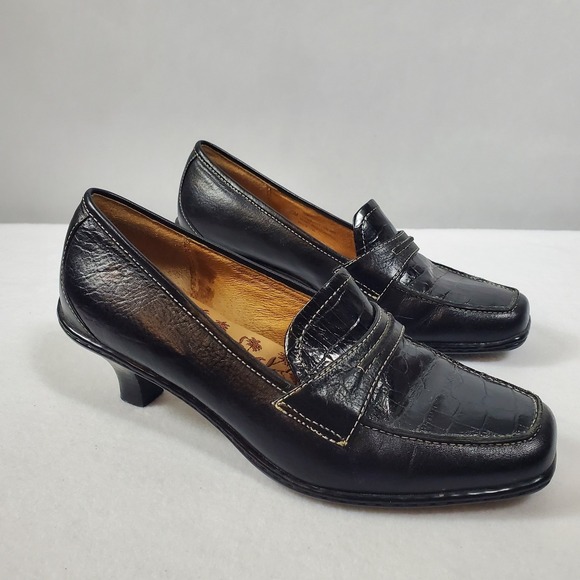 Sofft Shoes - Sofft‎ Black Faux Croc Embossed Leather Kitten Heel Loafers Size 7.5 M